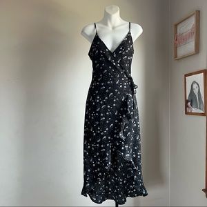 3/$20 NWT H&M spaghetti strap printed V-Neck ruffled wrap maxi dress!